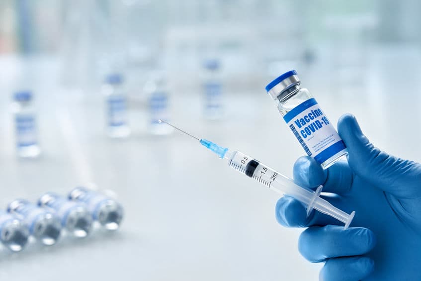 Roche 強化 Moderna 疫苗臨床試驗！抗體篩檢試劑帶來 2 大效益