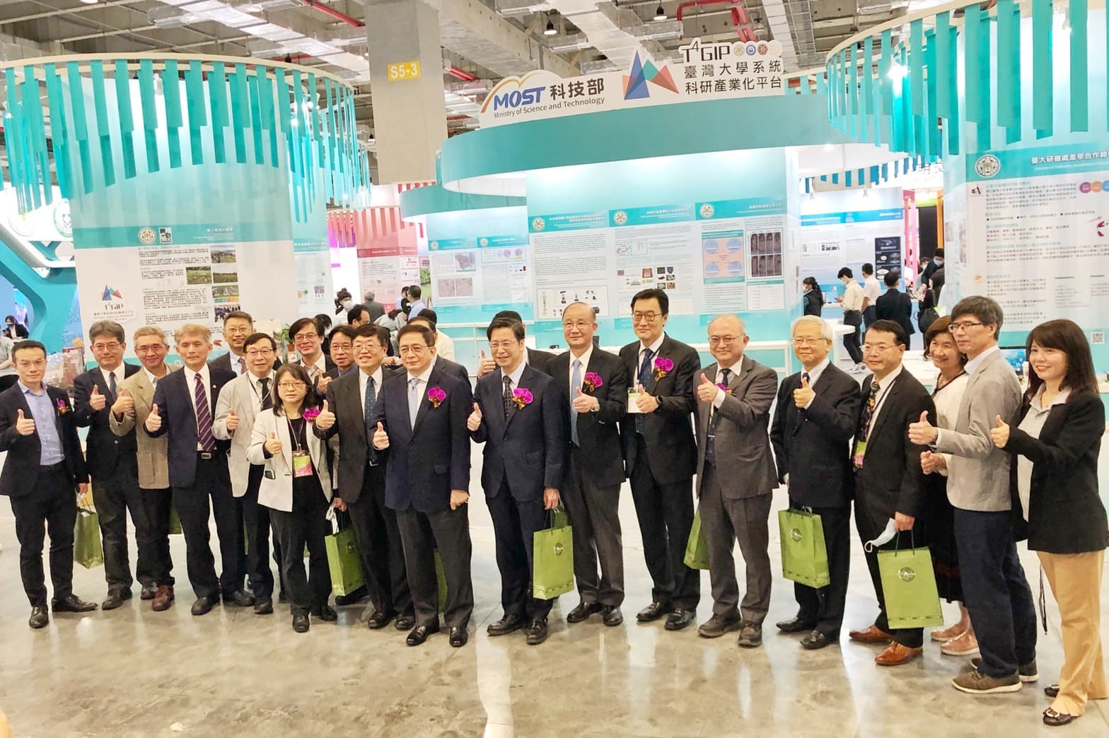 臺大科研產業化平台參展 2021 亞洲生技大展，逾 70 項產學合作成果精彩呈現！