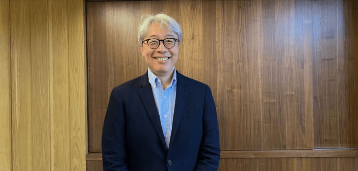 總經理甘霈表示，美國市場大於十億美金，且已預計下半年申請第二及三期臨床試驗，由於先前第一期試驗已經確保安全性，國邑預估明年底或後年年初進行期中分析，可依分析結果和美國食品藥物管理局（FDA）討論加速藥證取得。（來源: 基因線上）